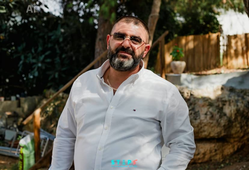 מתי סמייונוב במשרד STEPS